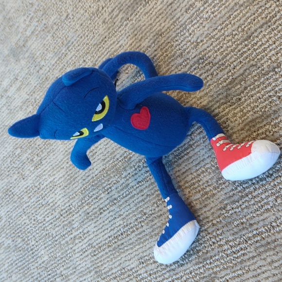 Pete the Cat - Picture 2 of 6